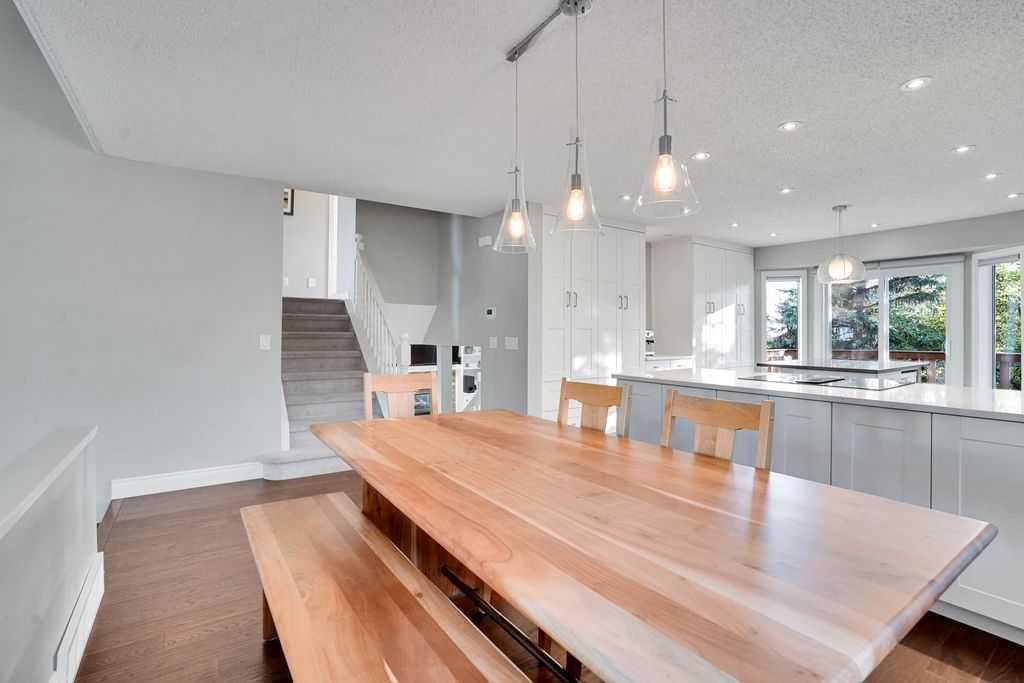 229 Wood Valley Place Southwest, Calgary – Residential Detached Listing Photo 7