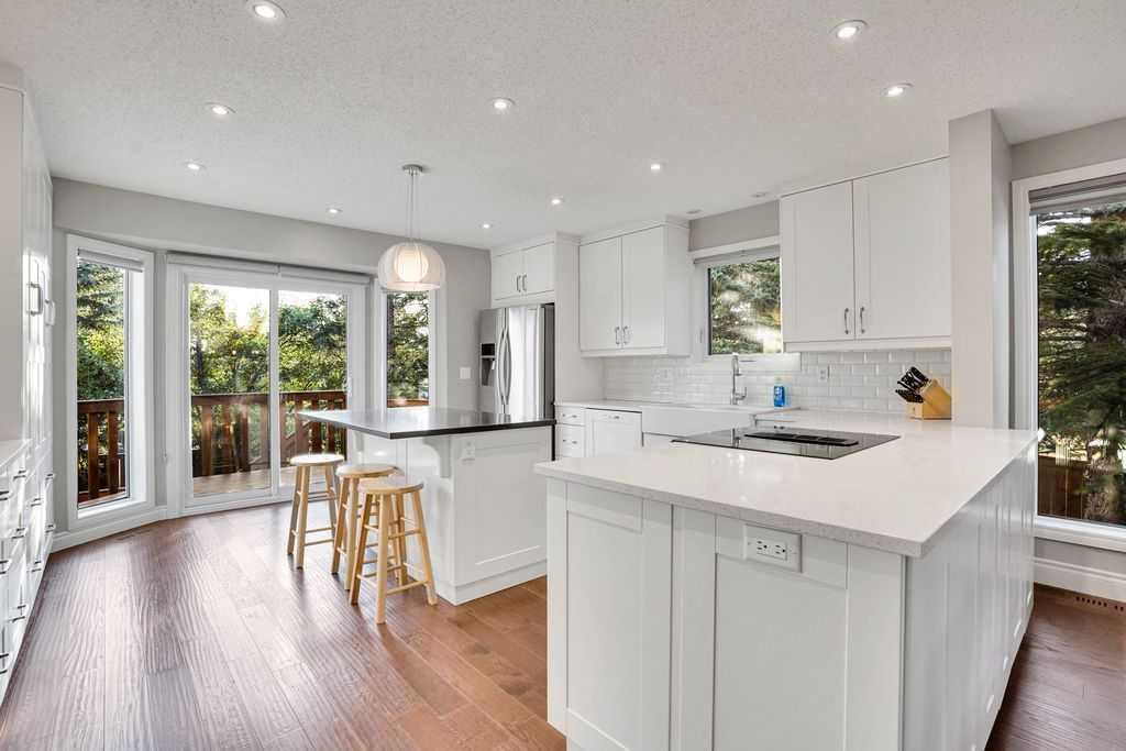 229 Wood Valley Place Southwest, Calgary – Residential Detached Listing Photo 8