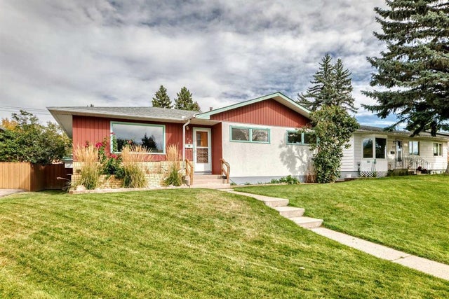126 Springwood Drive Sw, Calgary