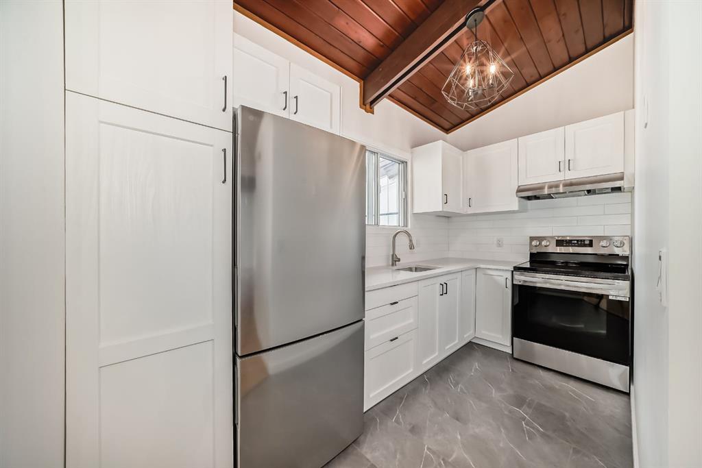 15a Arlington Bay Southeast, Calgary – Residential Semi Detached Listing Photo 3