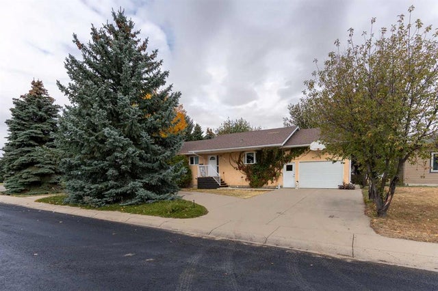 503 6 Avenue, Warner