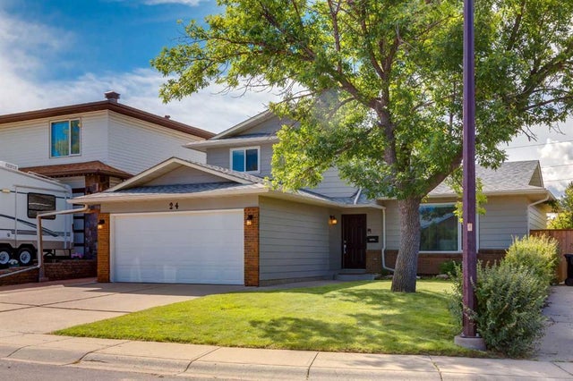24 Berkley Place Nw, Calgary