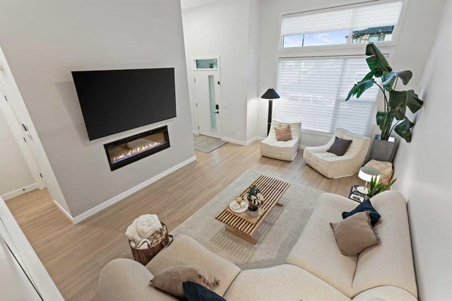 358 Wolf Creek Manor Se, Calgary