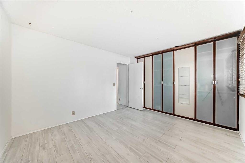 #11, 380 Bermuda Drive Northwest, Calgary – Residential Row/Townhouse Listing Photo 13