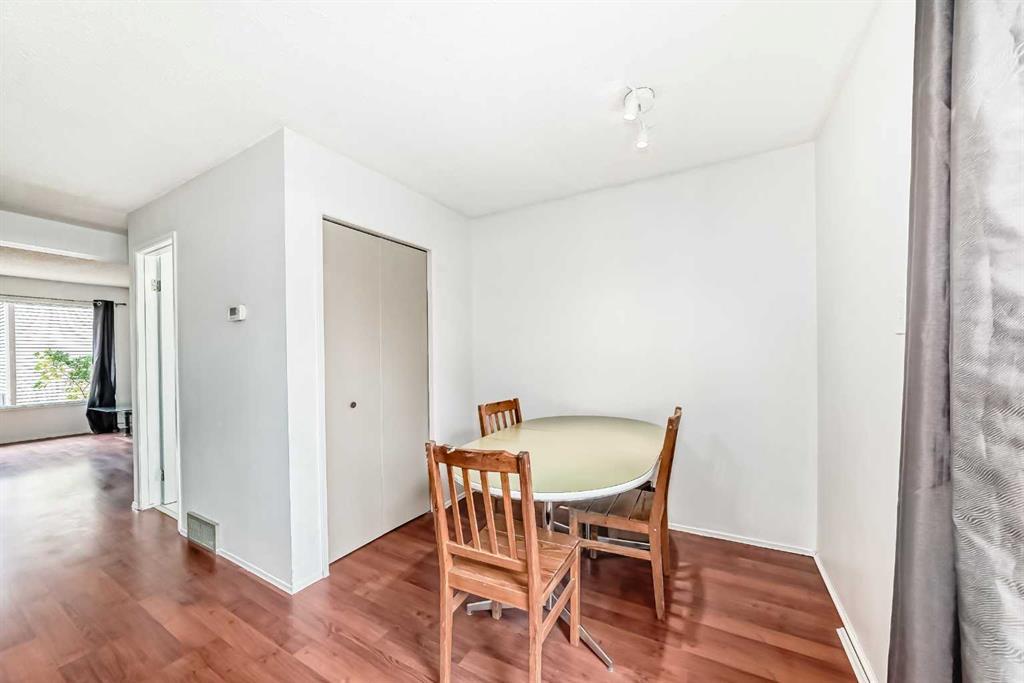 #11, 380 Bermuda Drive Northwest, Calgary – Residential Row/Townhouse Listing Photo 6