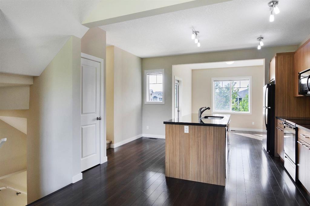 105, 300 Marina Drive, Chestermere – Residential Row/Townhouse Listing Photo 5