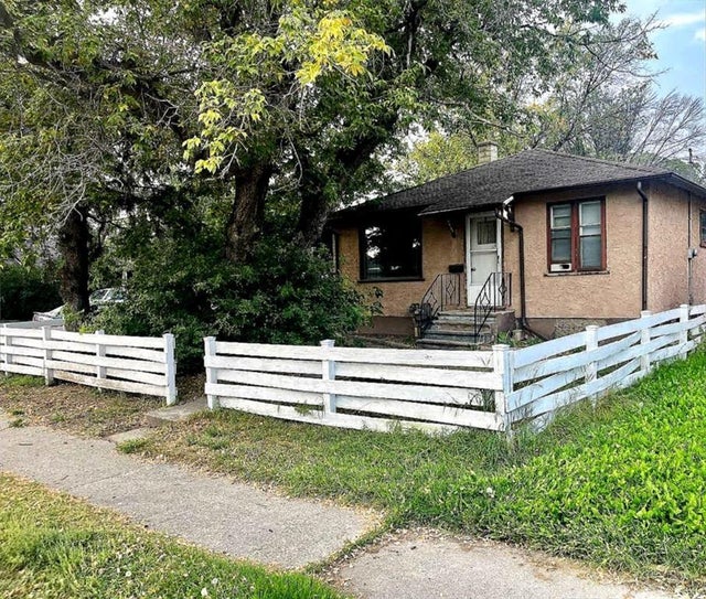 1803 5a Avenue N, Lethbridge