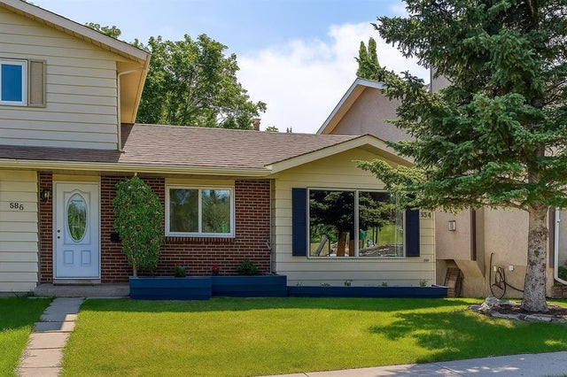 588 Strathcona Drive Sw, Calgary