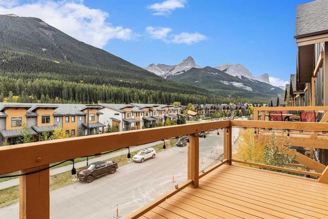 204, 105 Stewart Creek Rise Sw, Canmore
