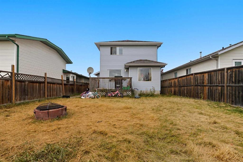 141 Saratoga Close Northeast, Calgary – Residential Detached Listing Photo 10