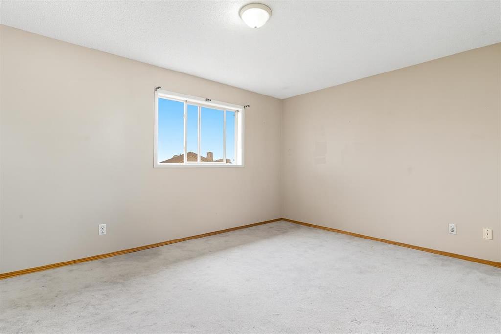 141 Saratoga Close Northeast, Calgary – Residential Detached Listing Photo 6