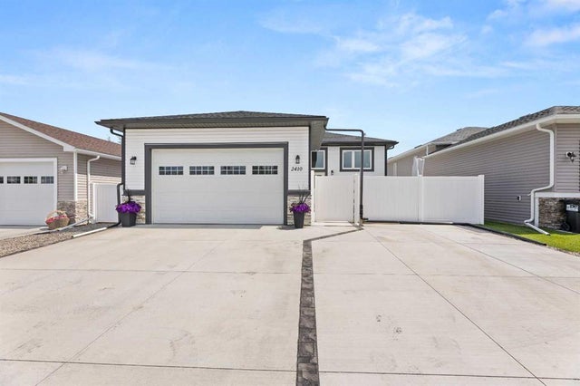 2410 21 Street, Didsbury