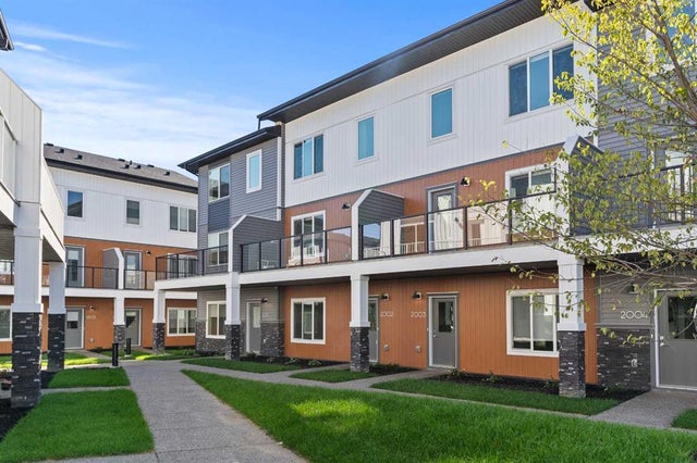 2002, 280 Chelsea Road, Chestermere