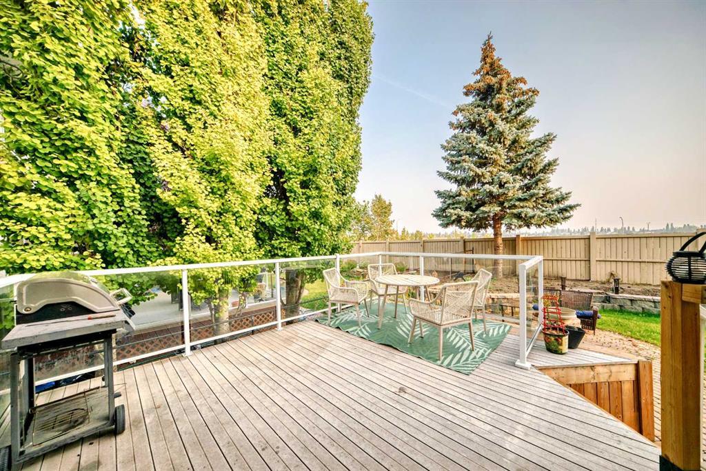 82 Mt Gibraltar Heights Southeast, Calgary – Residential Detached Listing Photo 15