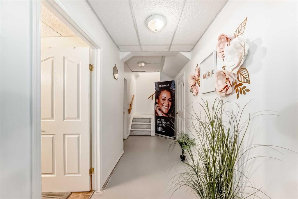 82 Mt Gibraltar Heights Southeast, Calgary – Residential Detached Listing Photo 45