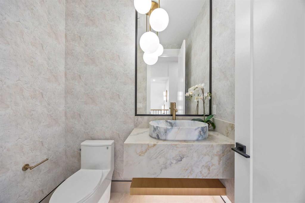 12 Vardana Place Northwest, Calgary – Residential Detached Listing Photo 15