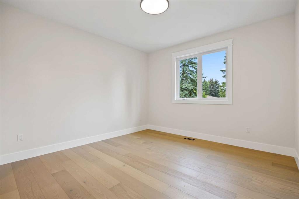 12 Vardana Place Northwest, Calgary – Residential Detached Listing Photo 20