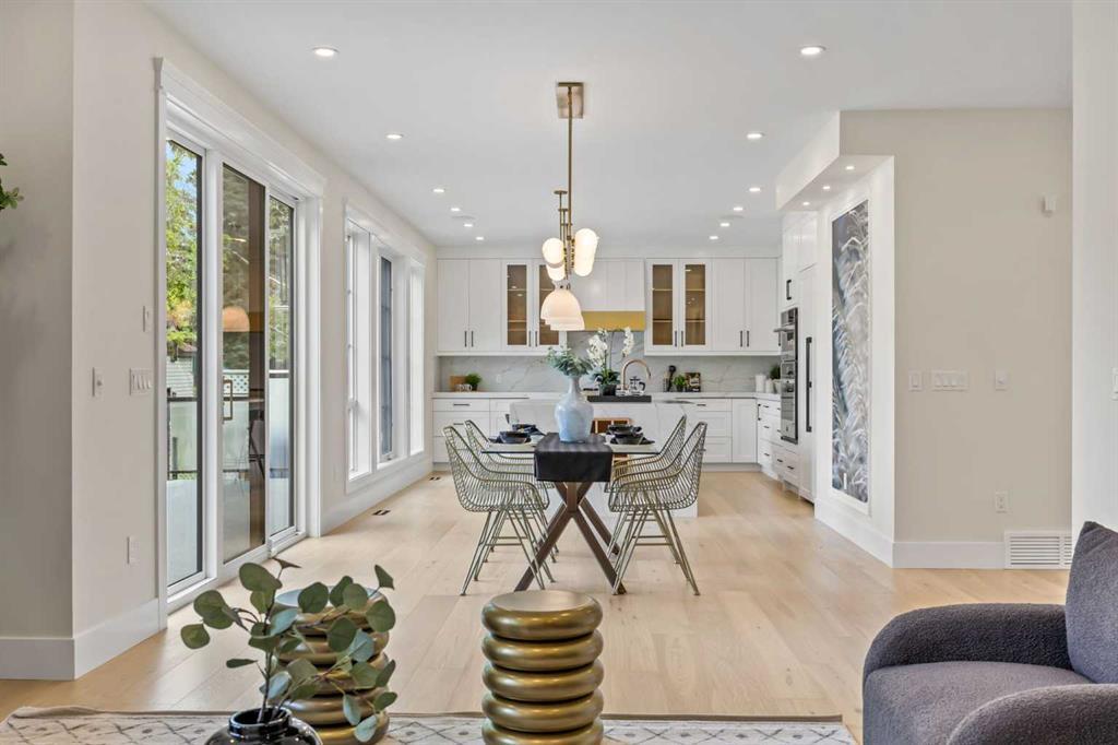 12 Vardana Place Northwest, Calgary – Residential Detached Listing Photo 8