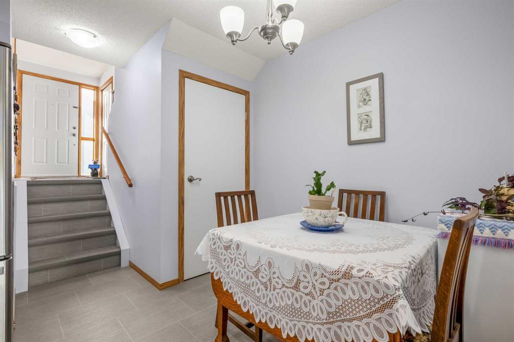 147 Somervale Park Southwest, Calgary – Residential Row/Townhouse Listing Photo 12