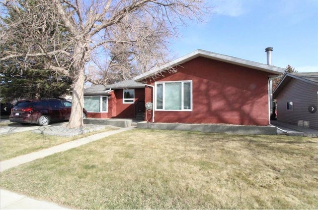 4615 52 Ave, Taber