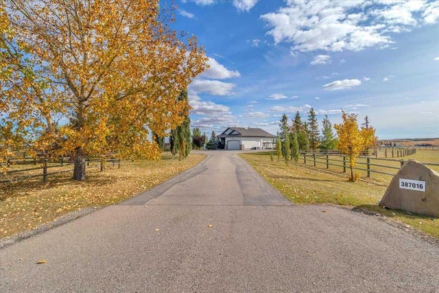 387016 Sundance Trail W, Rural Foothills County