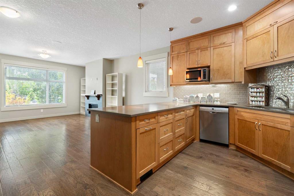 1, 4728 17 Avenue Northwest, Calgary – Residential Row/Townhouse Listing Photo 8