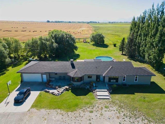 42082 Range Road 274, Hill Spring