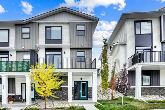 114 Crestridge Hill Sw, Calgary