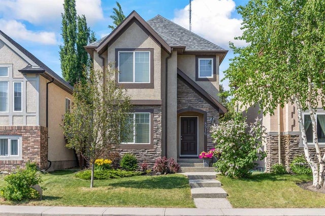 8916 Wentworth Avenue Sw, Calgary