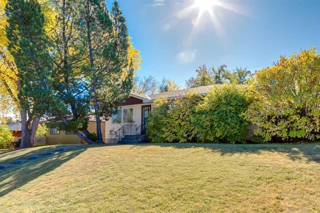 23 Klamath Place Sw, Calgary