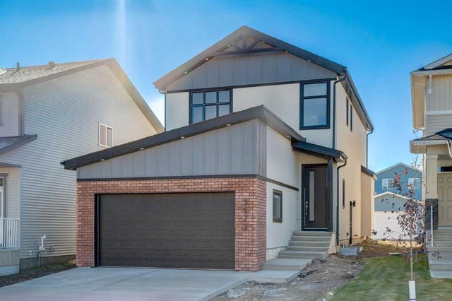 1173 Iron Ridge Avenue, Crossfield