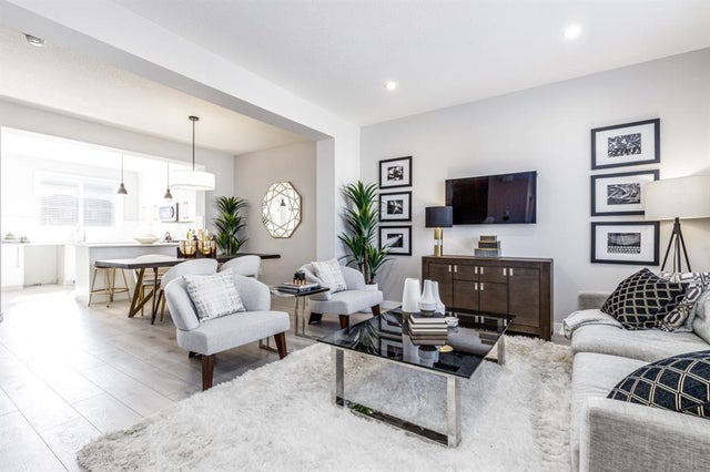 156 Bridgeport Green, Chestermere