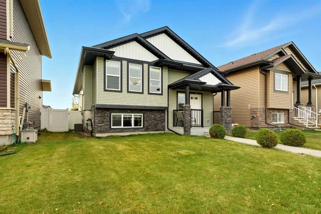 327 Lancaster Drive, Red Deer