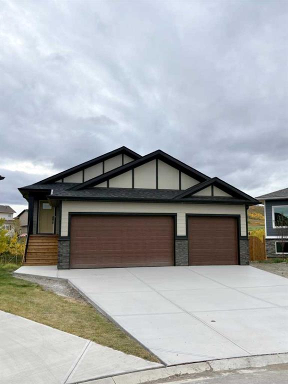 679 Anderson Close Nw, Diamond Valley
