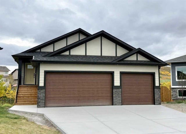 679 Anderson Close Nw, Diamond Valley