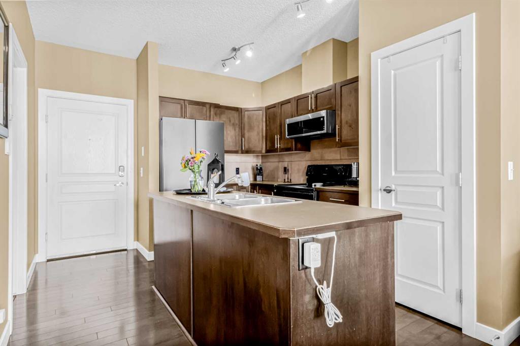 306, 10 Panatella Road Northwest, Calgary – Residential Apartment Listing Photo 5