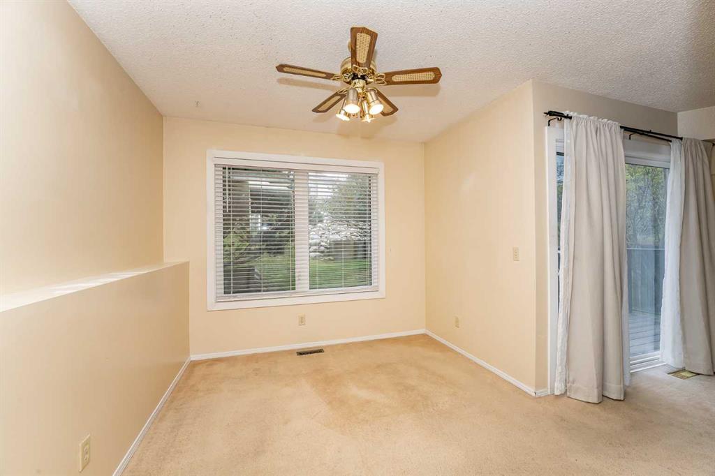 215 Coachway Lane Southwest, Calgary – Residential Row/Townhouse Listing Photo 21