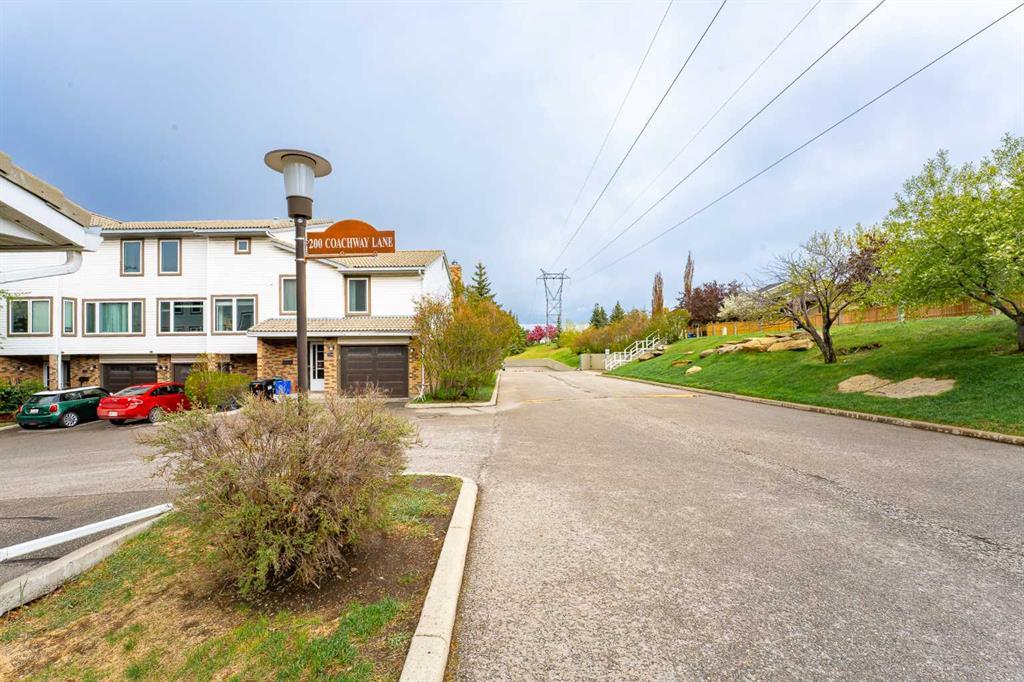 215 Coachway Lane Southwest, Calgary – Residential Row/Townhouse Listing Photo 44