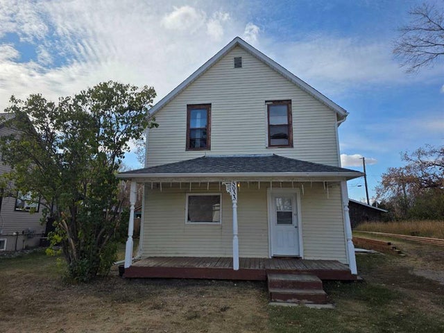 5033 48 Street, Sedgewick