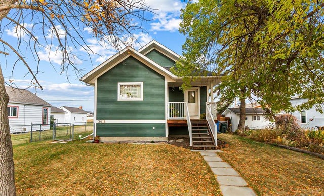 2018 24 Avenue, Didsbury