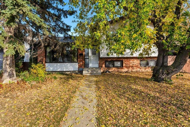 7 Nellis Avenue, Red Deer