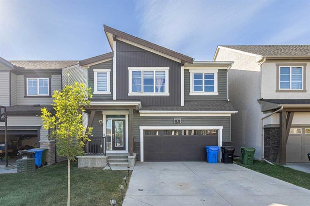 124 Carringham Way Nw, Calgary