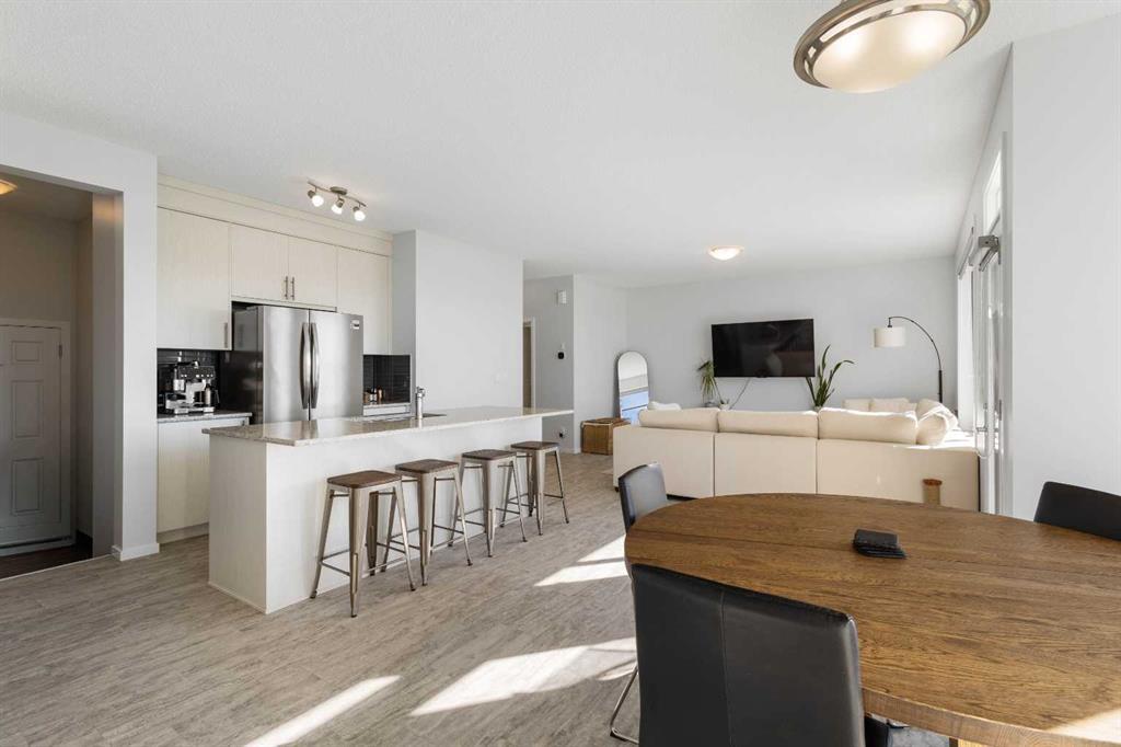 124 Carringham Way Northwest, Calgary – Residential Detached Listing Photo 10