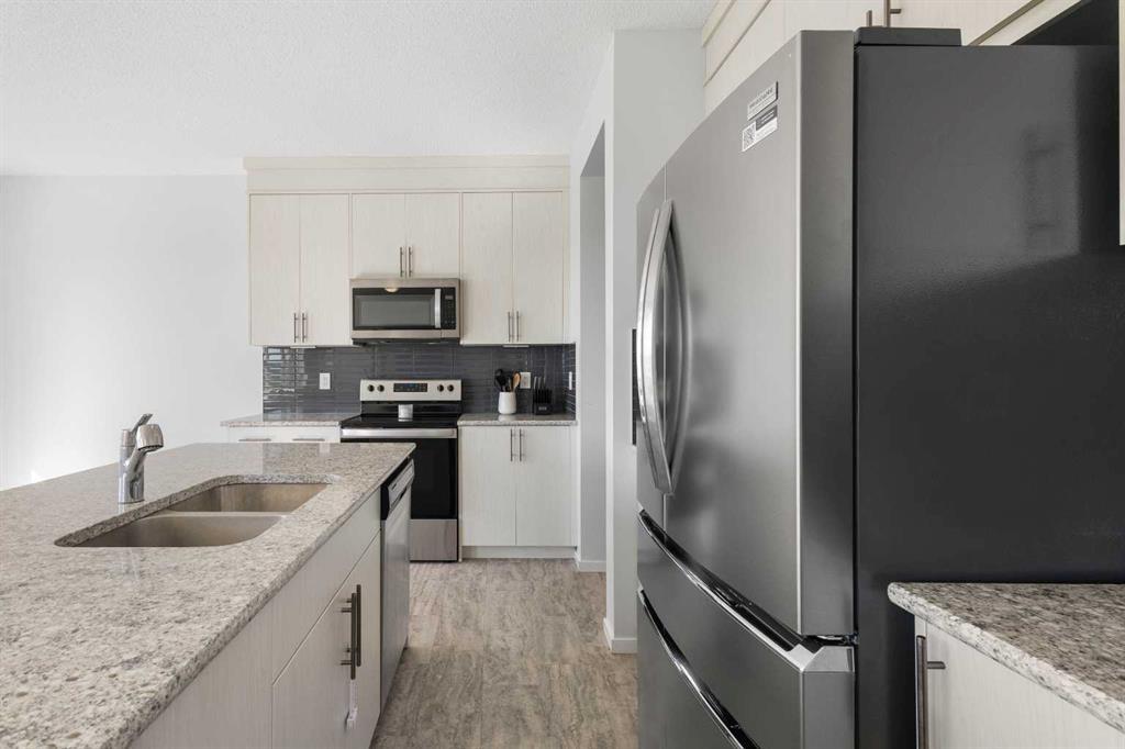 124 Carringham Way Northwest, Calgary – Residential Detached Listing Photo 11