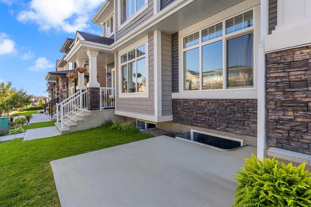 41 Sunrise Heights, Cochrane – Residential Semi Detached Listing Photo 2