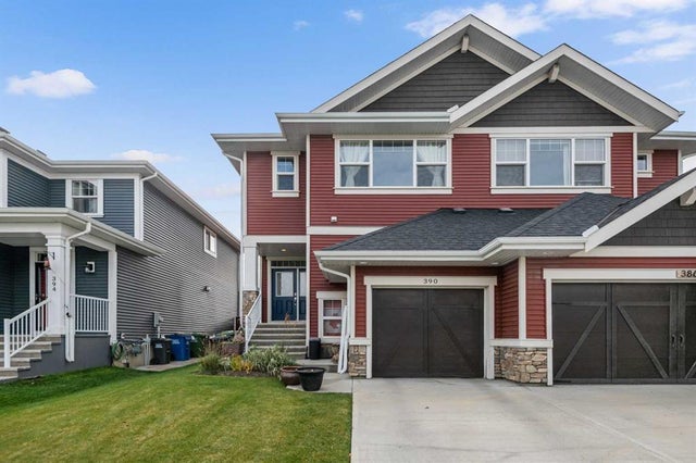 390 River Heights Crescent, Cochrane