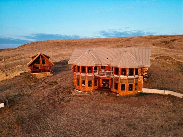 21468 Range Road 13, Bindloss