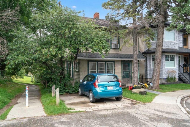 2452 28 Avenue Sw, Calgary