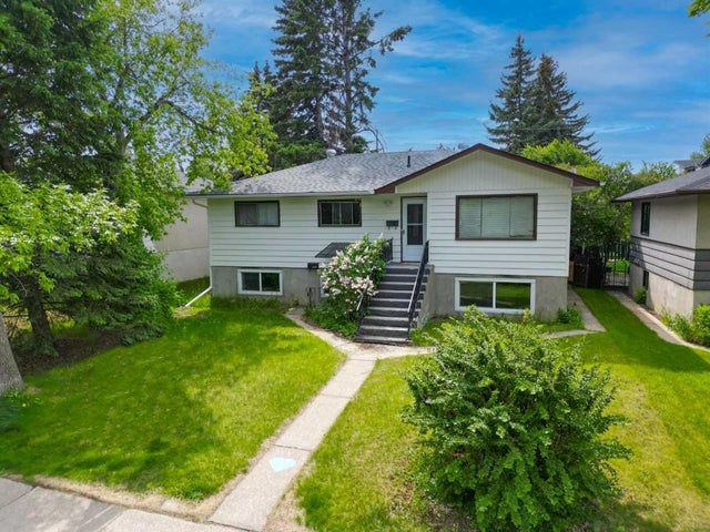 2815 41 Street Sw, Calgary