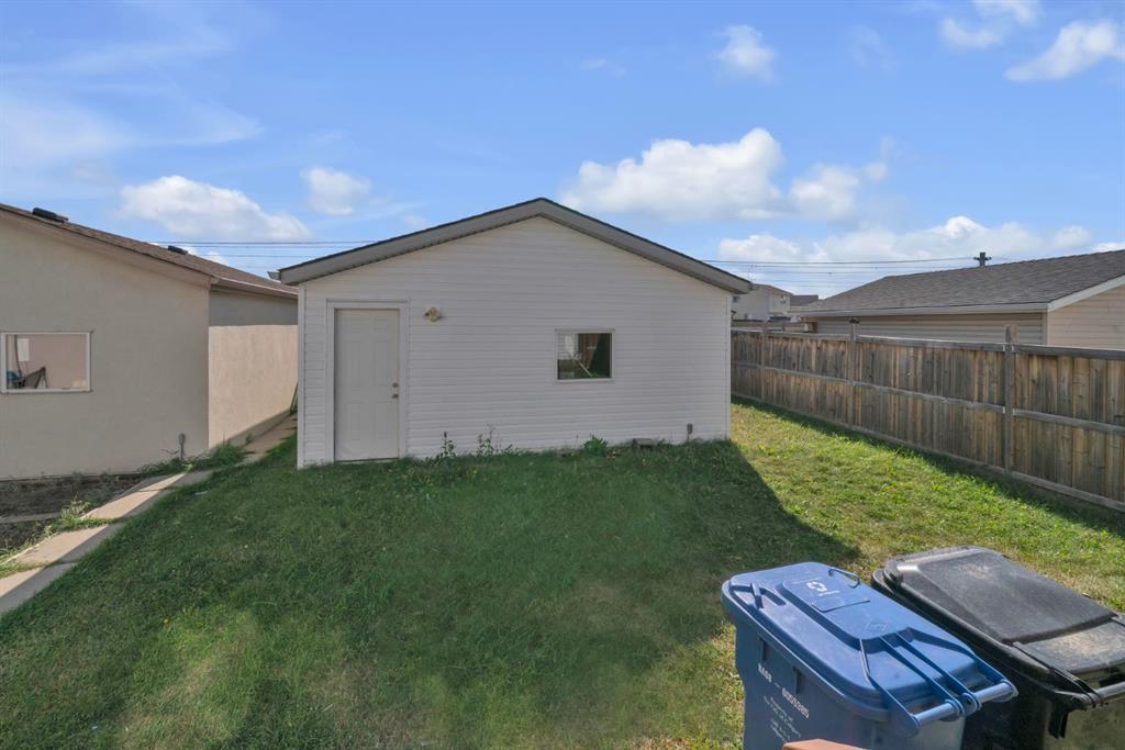 18 Martinvalley Way Ne Calgary Alberta T3J 4A1 Martindale Home For Sale